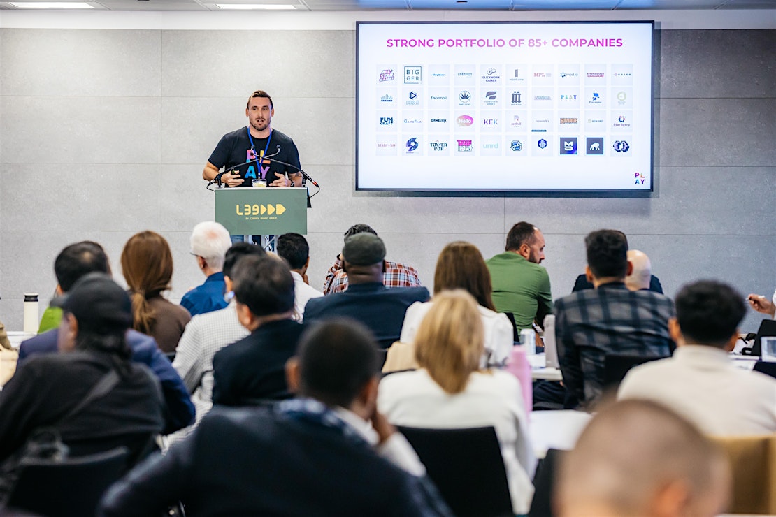Investor presenting at a rev™ event, Level39 London